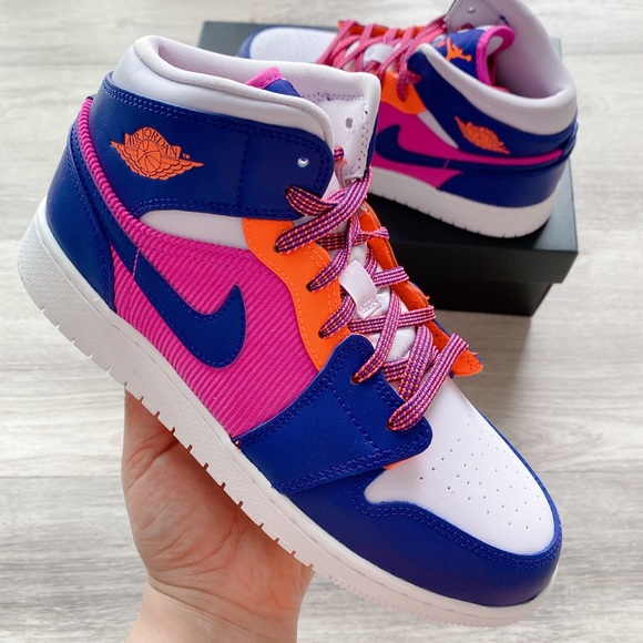 Nike Air Jordan AJ 1 Mid - Picture 2 of 8